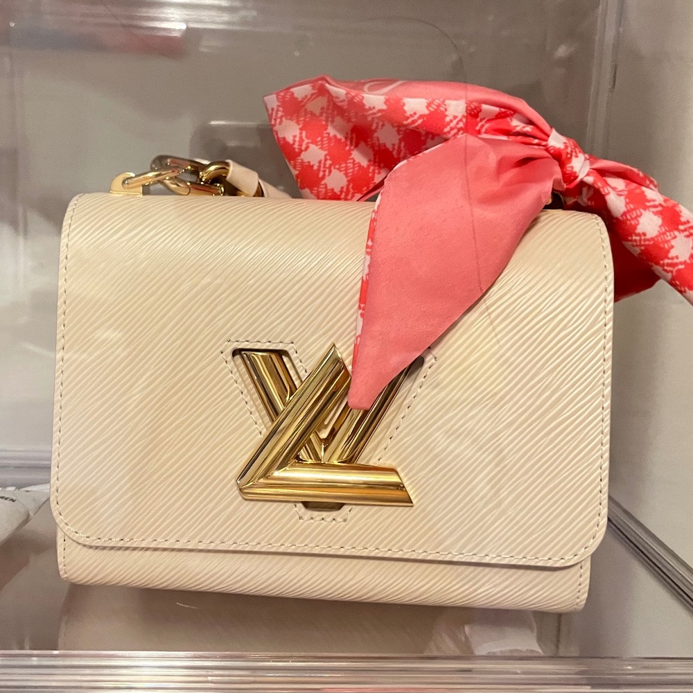 Louis Vuitton Shoulder Bag Twist PM (White/Cream) Epi Leather